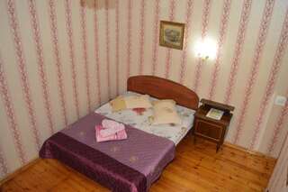 Гостевой дом Lotos Guest House Бишкек Стандартный двухместный номер с 1 кроватью-7